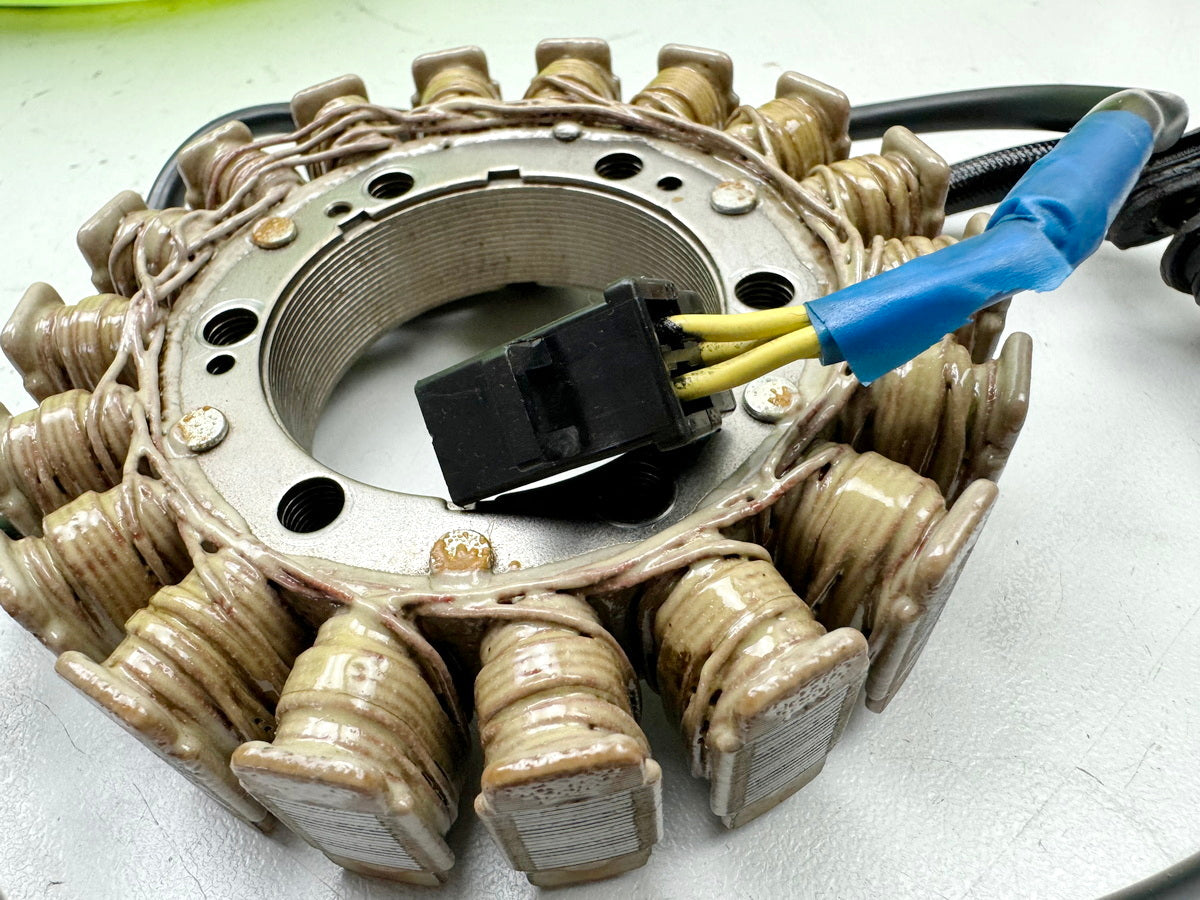 HONDA NTV 650 RC33 REVERE Lima Stator original Generator Alternator for Engine