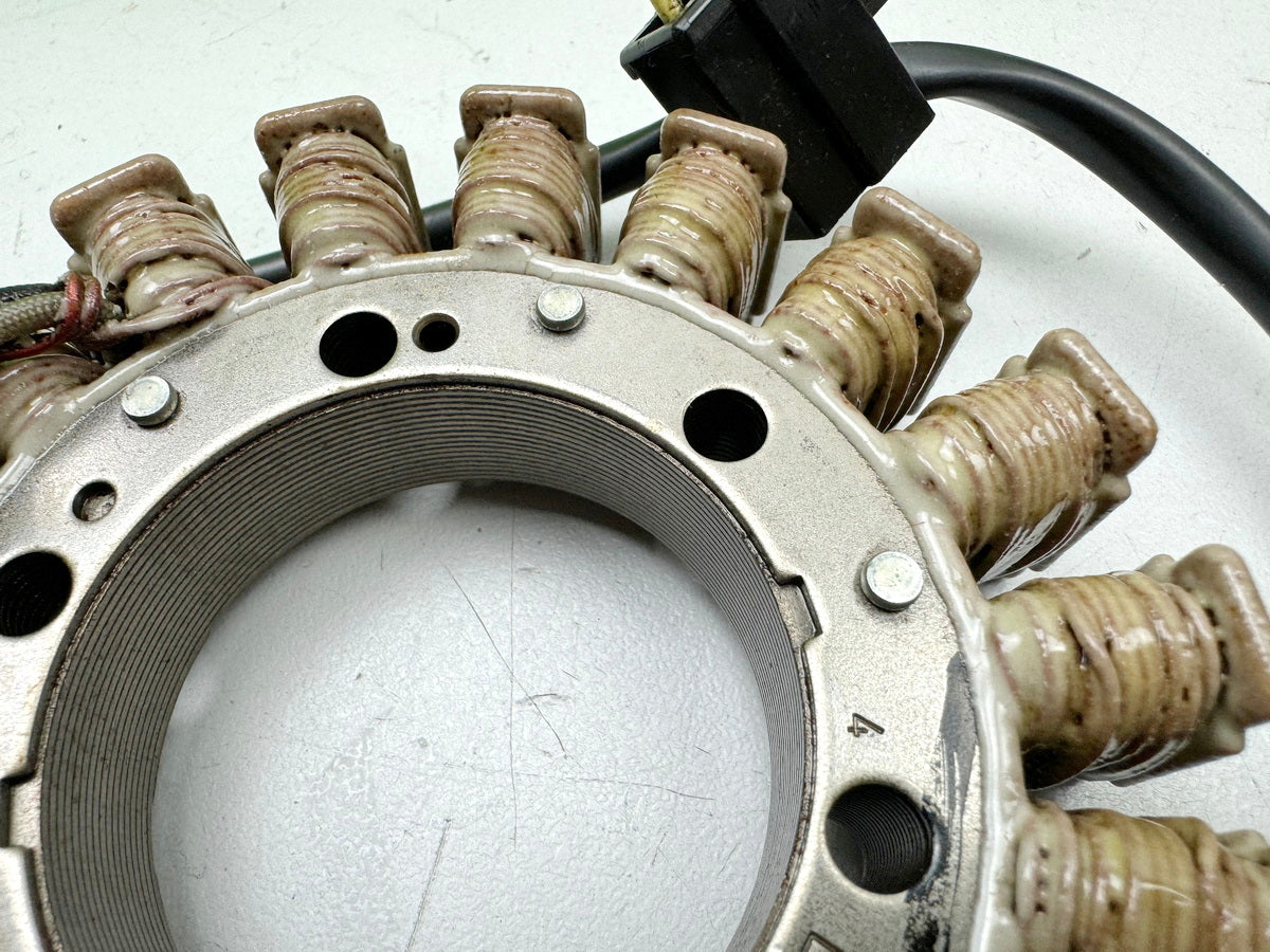 HONDA NTV 650 RC33 REVERE Lima Stator original Generator Alternator for Engine