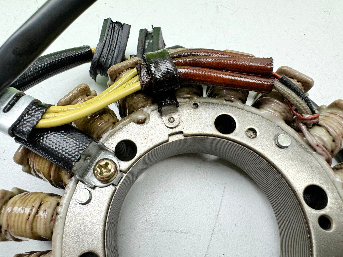 HONDA NTV 650 RC33 REVERE Lima Stator original Generator Alternator for Engine