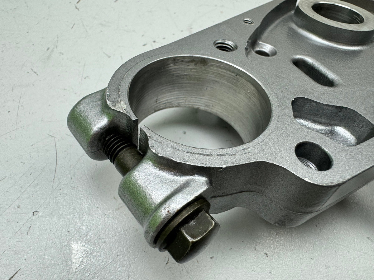 HONDA NTV 650 RC33 REVERE Tija superior (para tubo de horquilla) hasta 92