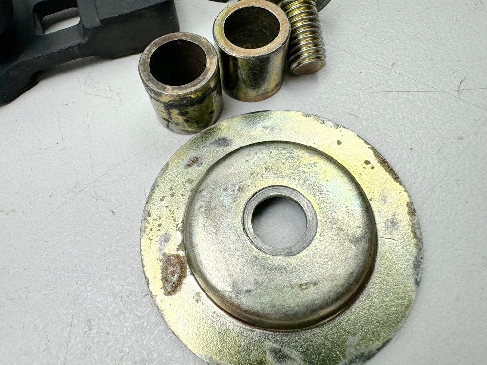 HONDA NX 650 RD08 DOMINATOR Gummis Tank Dämpfer Auflage Halterung Benzintank