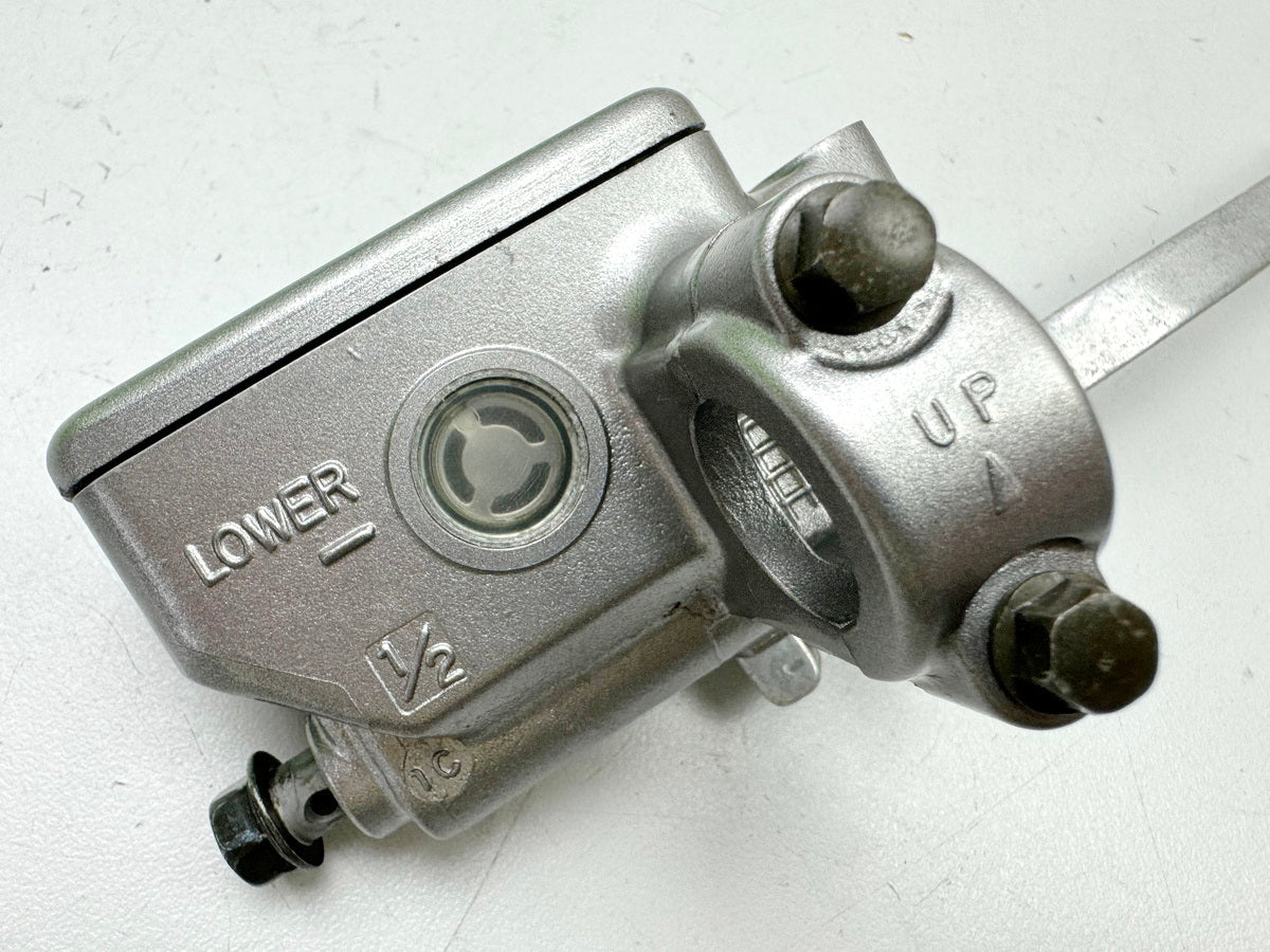 HONDA NTV650 RC33 REVERE Bremszylinder vorn Nissin Bremspumpe Hauptbremszylinder