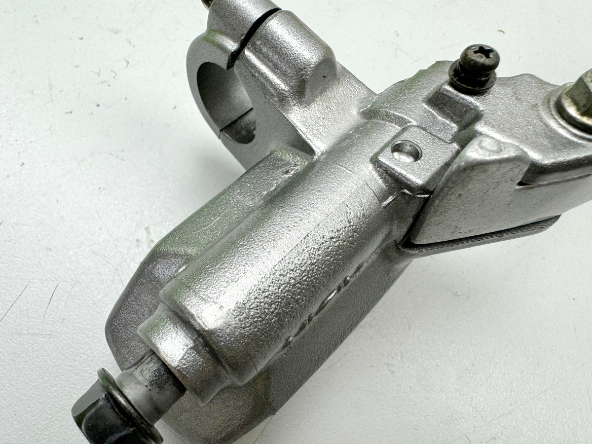 HONDA NTV650 RC33 REVERE Bremszylinder vorn Nissin Bremspumpe Hauptbremszylinder