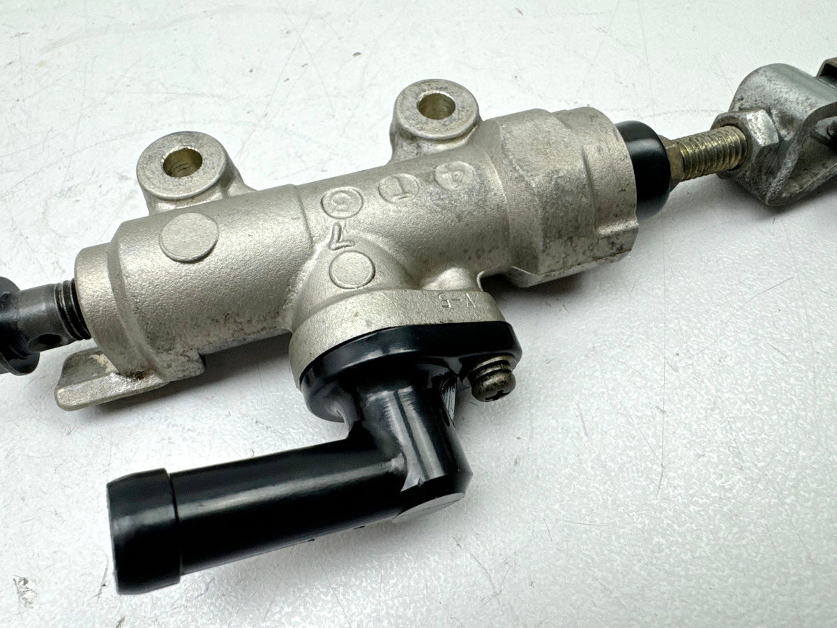 HONDA NX 650 RD08 DOMINATOR Rear Brake Master Cylinder Foot Brake Cylinder Brake Pump