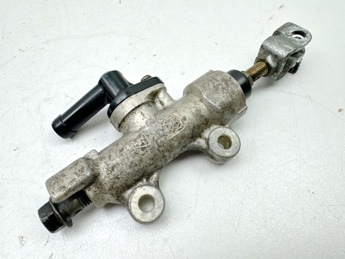 HONDA NX 650 RD08 DOMINATOR Rear Brake Master Cylinder Foot Brake Cylinder Brake Pump