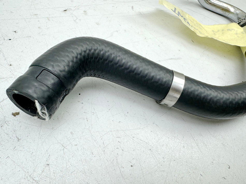HONDA NTV 650 RC33 REVERE Kühlerschlauch Rohr Thermostat zum Zylinderkopf Motor