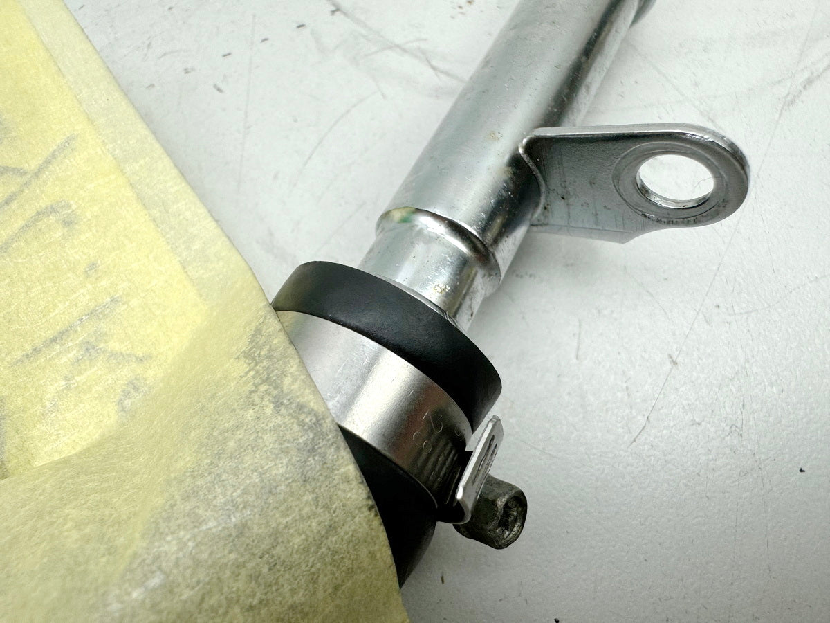 HONDA NTV 650 RC33 REVERE Kühlerschlauch Rohr Thermostat zum Zylinderkopf Motor