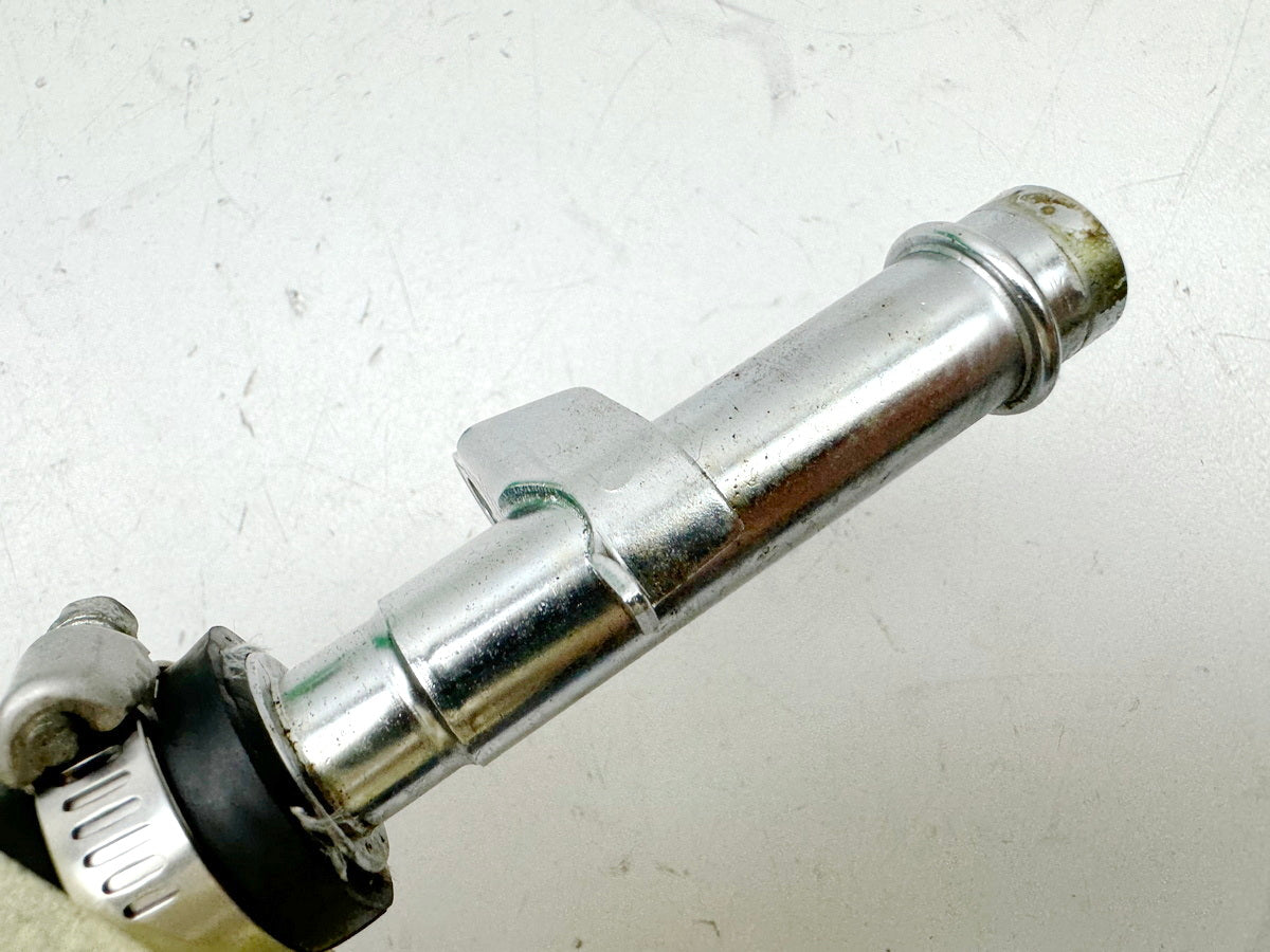 HONDA NTV 650 RC33 REVERE Kühlerschlauch Rohr Thermostat zum Zylinderkopf Motor