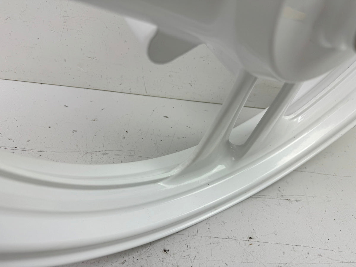 HONDA NTV 650 RC33 REVERE Llanta delantera Rueda delantera sin accidentes J 17 x 2.50 blanca