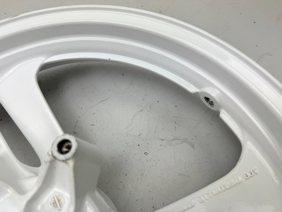 HONDA NTV 650 RC33 REVERE Llanta delantera Rueda delantera sin accidentes J 17 x 2.50 blanca