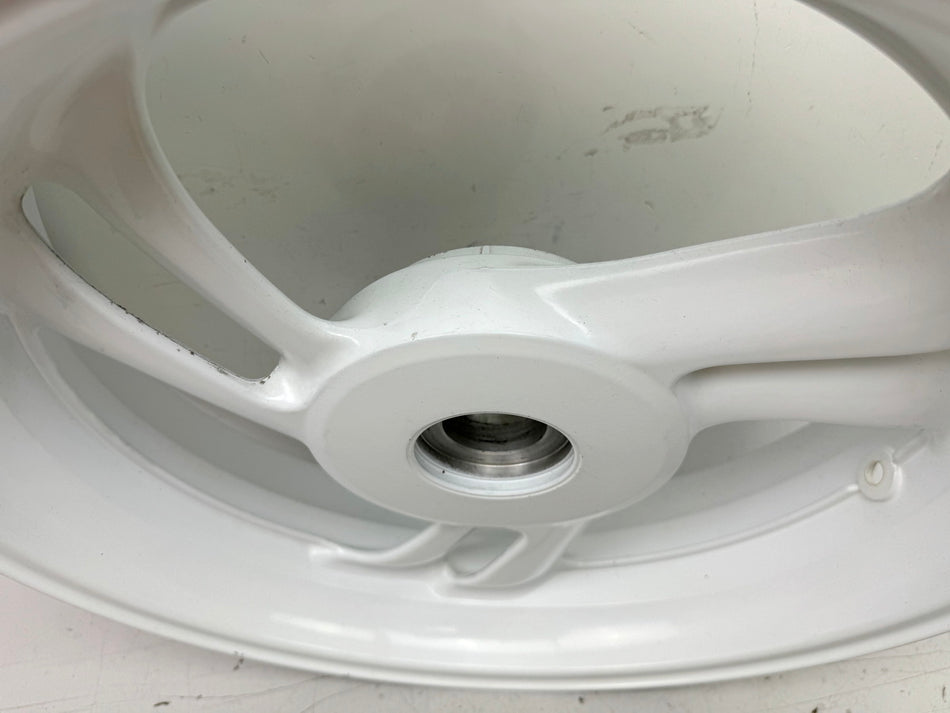 HONDA NTV 650 RC33 REVERE Felge hinten Hinterrad Wheel unfallfrei J 17x4.50 weiß