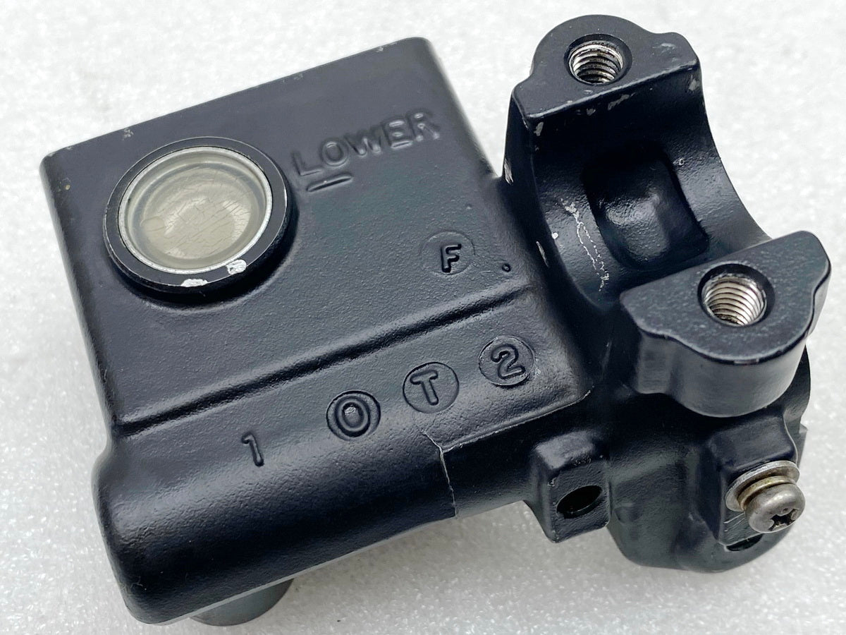 SUZUKI AN 400 WVAU BURGMAN Cilindro de freno derecho Bomba de freno Nissin Palanca de freno