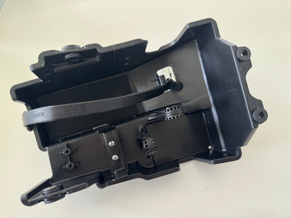 DUCATI Scrambler 800 Classic K100 AA Batteriekasten Halterung Batterie Fach