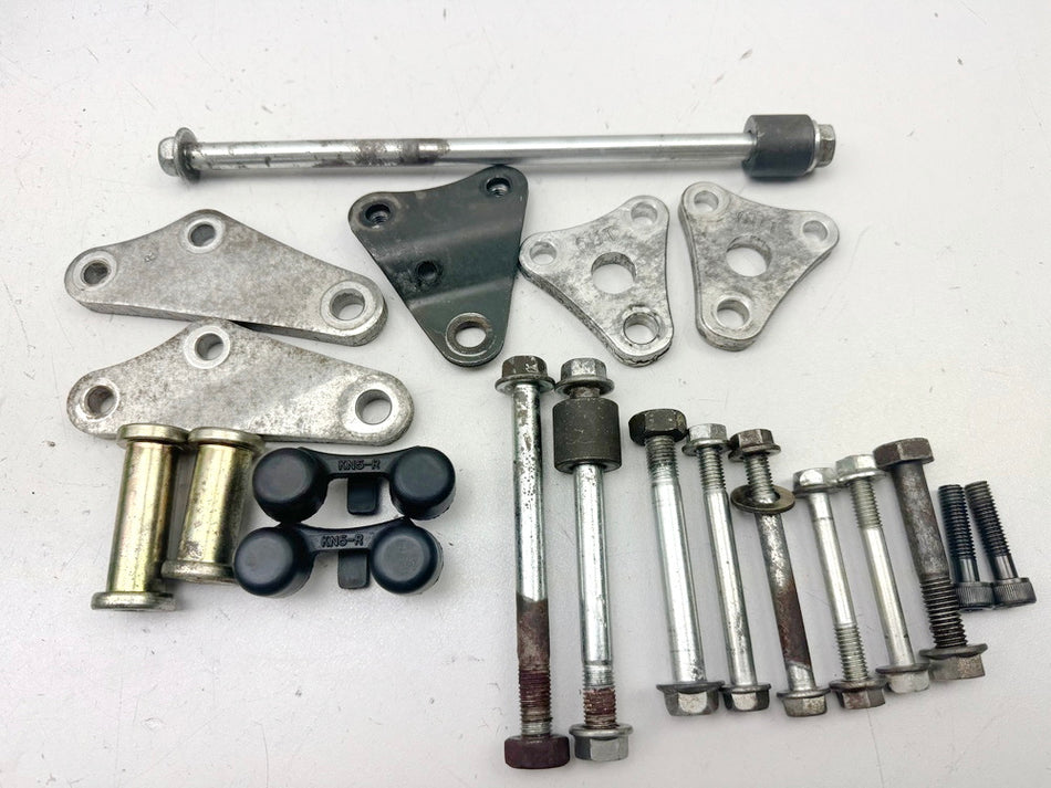 HONDA NX 650 RD08 DOMINATOR Soporte Motor Eje Tornillos Soporte Motor Distancia