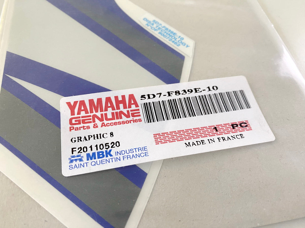YAMAHA Aufkleber Emblem Graphic 8 original 5D7-F839E-10 für YZF-R125 - NEU