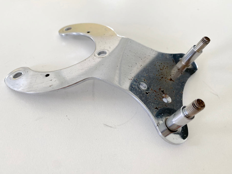 HONDA VT 1100 SC18 Shadow Soporte Velocímetro Placa de soporte Soporte Cuadro de instrumentos Chapa de sujeción