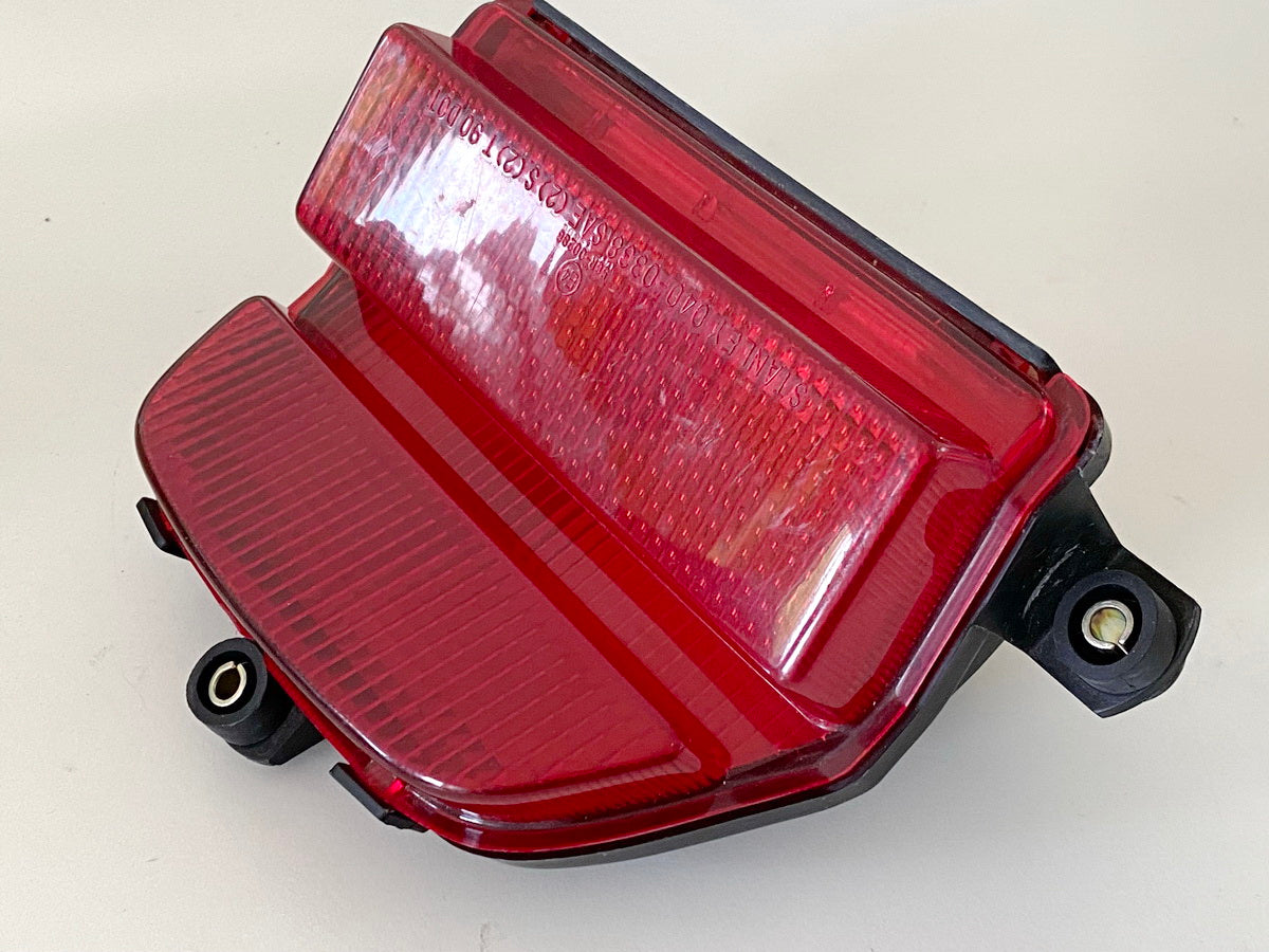 Honda CBR 900 SC28 SC33 Rücklicht 1 Lampe hinten Leuchte 92-97