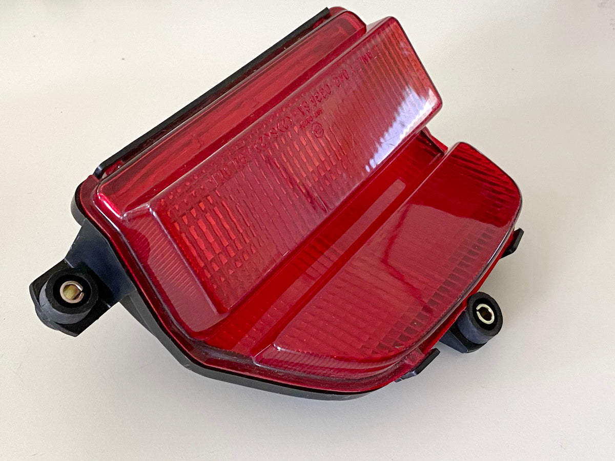 Honda CBR 900 SC28 SC33 Rücklicht 1 Lampe hinten Leuchte 92-97