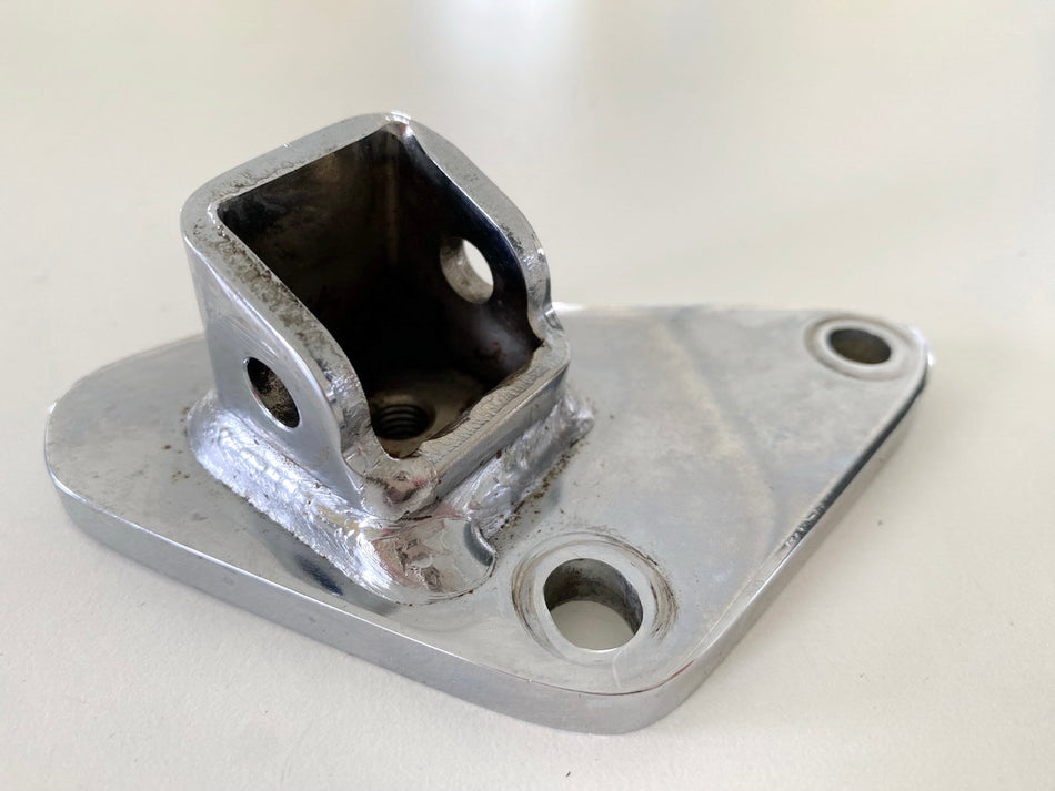 HONDA VT 1100 SC18 Shadow Soporte estribera lado izquierdo conductor Placa de soporte estribera