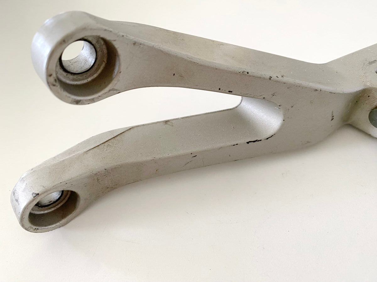 KAWASAKI ZX-6R ZX600G Footrest System Passenger left 2 Holders Footrest 98-99