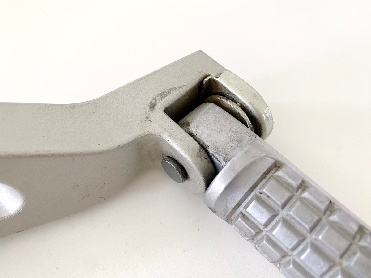 KAWASAKI ZX-6R ZX600G Pillion Footrest Left 3 Mount Footpeg 98-99