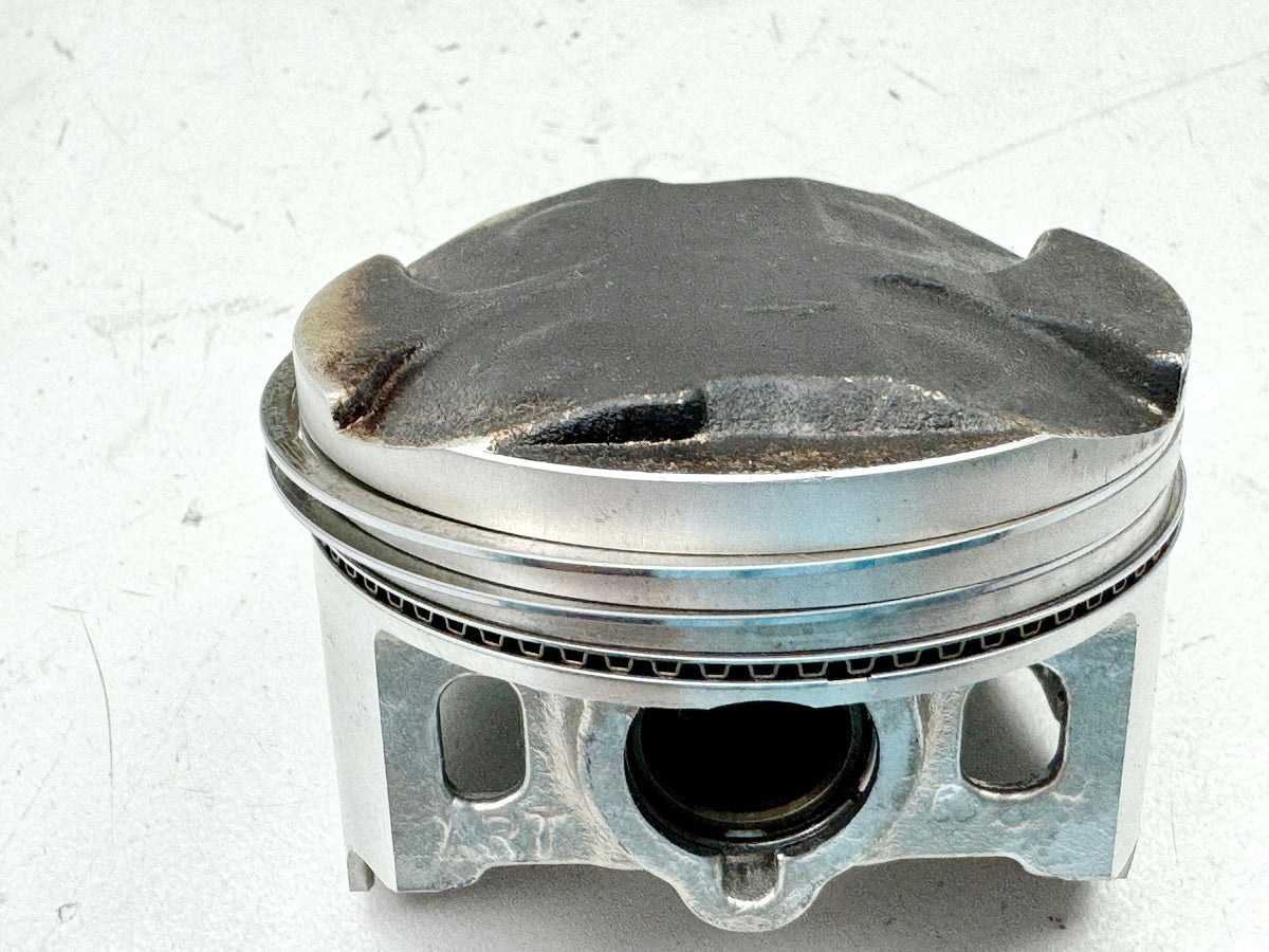 KAWASAKI EL 250 B Eliminator Cylinder Piston Cylinder Bank (for Engine)