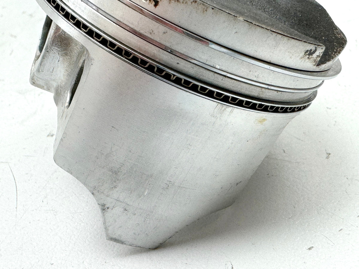 KAWASAKI EL 250 B Eliminator Cylinder Piston Cylinder Bank (for Engine)