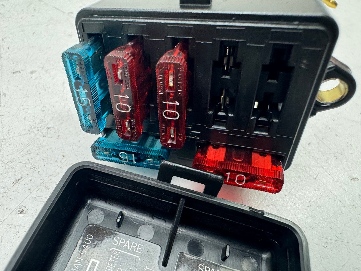 HONDA NX 650 RD08 DOMINATOR Fuse Box Cover