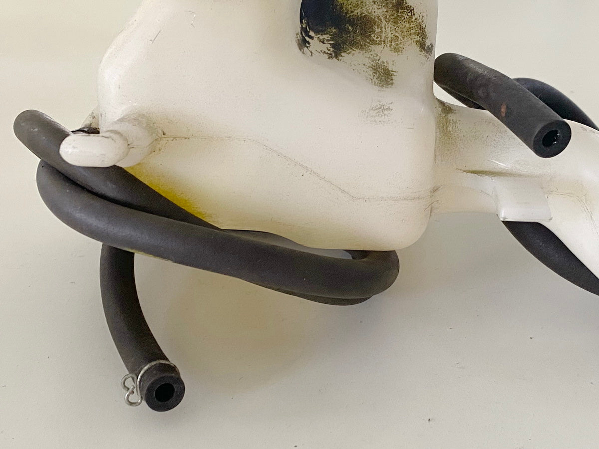 Honda CBR 900 SC33 Coolant Reservoir Expansion Tank Radiator Coolant 92-99
