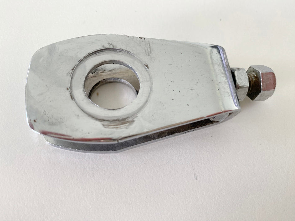 SUZUKI LS 650 NP41A/ B SAVAGE Riemenspanner links rechts Spanner Antriebsriemen
