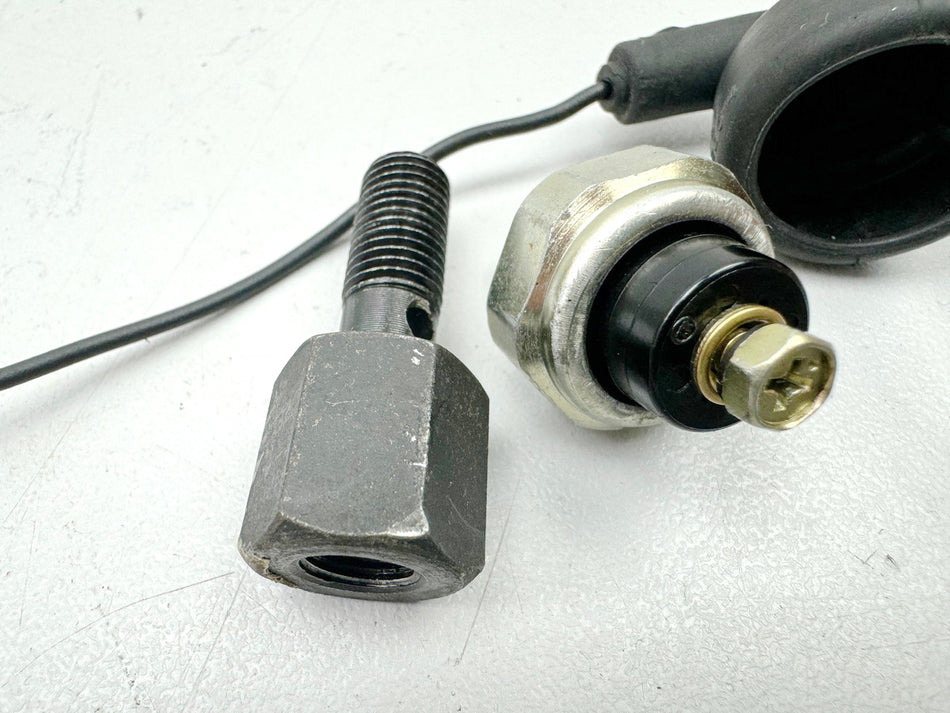 KAWASAKI EL 250 B Eliminator Öldruckschalter Halter Gewinde Motor Kabel