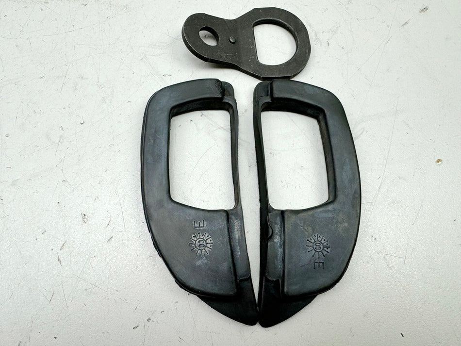BMW C1 125 200 ABS Abdeckung Sicherheitsgurt Durchführung Endbeschlag Gummi