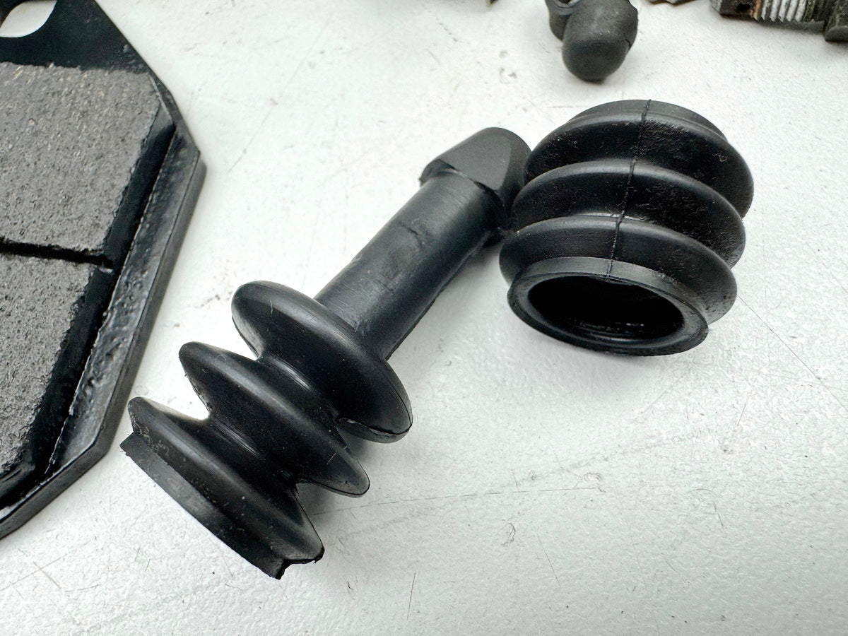 KAWASAKI EL 250 B Eliminator Bremssattel vorn original Bremszange Bremsklötze