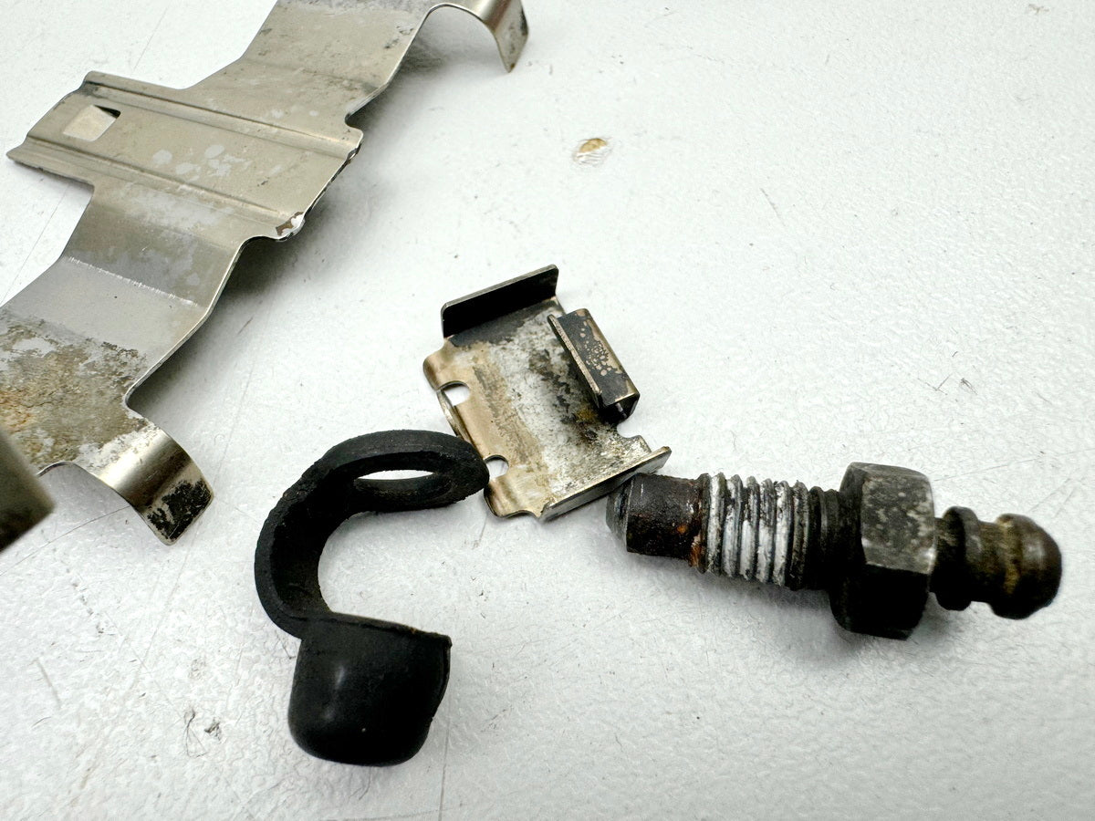 KAWASAKI EL 250 B Eliminator Bremssattel vorn original Bremszange Bremsklötze