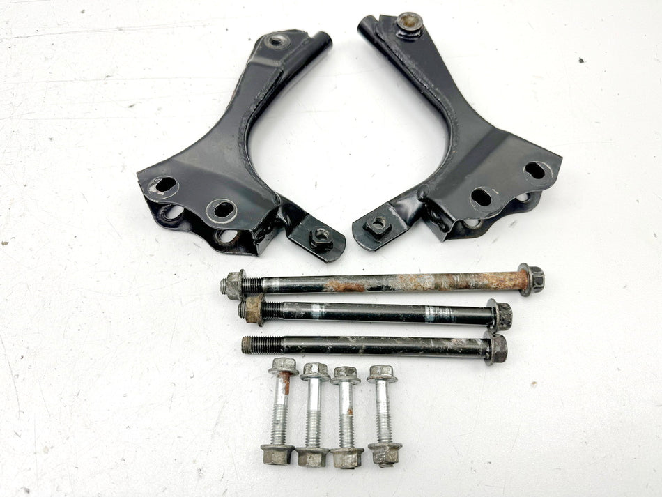 KAWASAKI EL 250 B Eliminator Halterung Motor Achse Schrauben Motorhalter