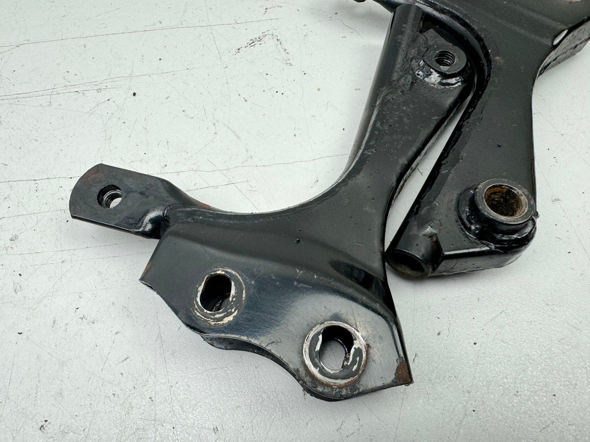 KAWASAKI EL 250 B Eliminator Halterung Motor Achse Schrauben Motorhalter