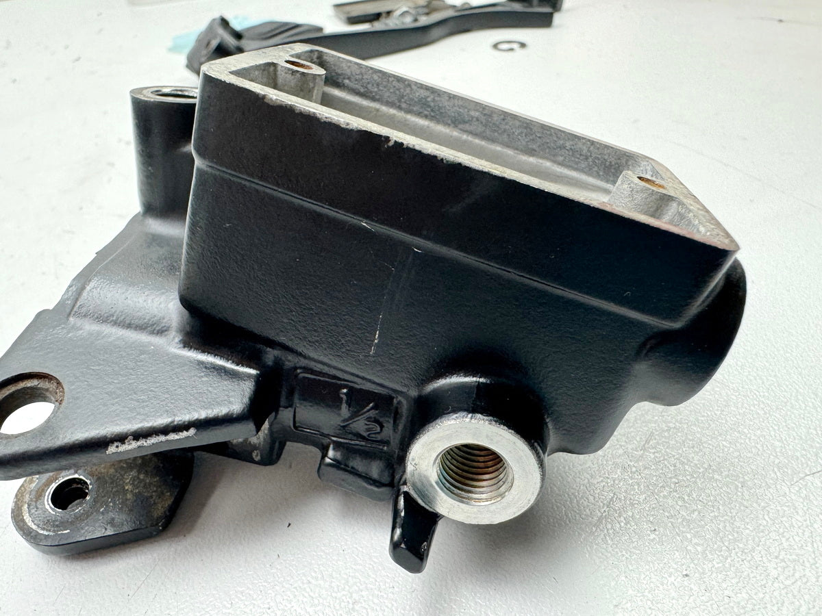 KAWASAKI EL 250 B Eliminator Front Brake Master Cylinder Brake Pump Brake Lever