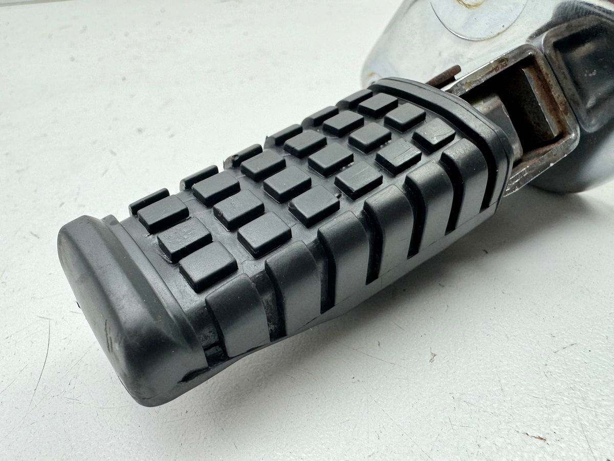 KAWASAKI EL 250 B Eliminator reposapiés, asiento trasero izquierdo, soporte de reposapiés