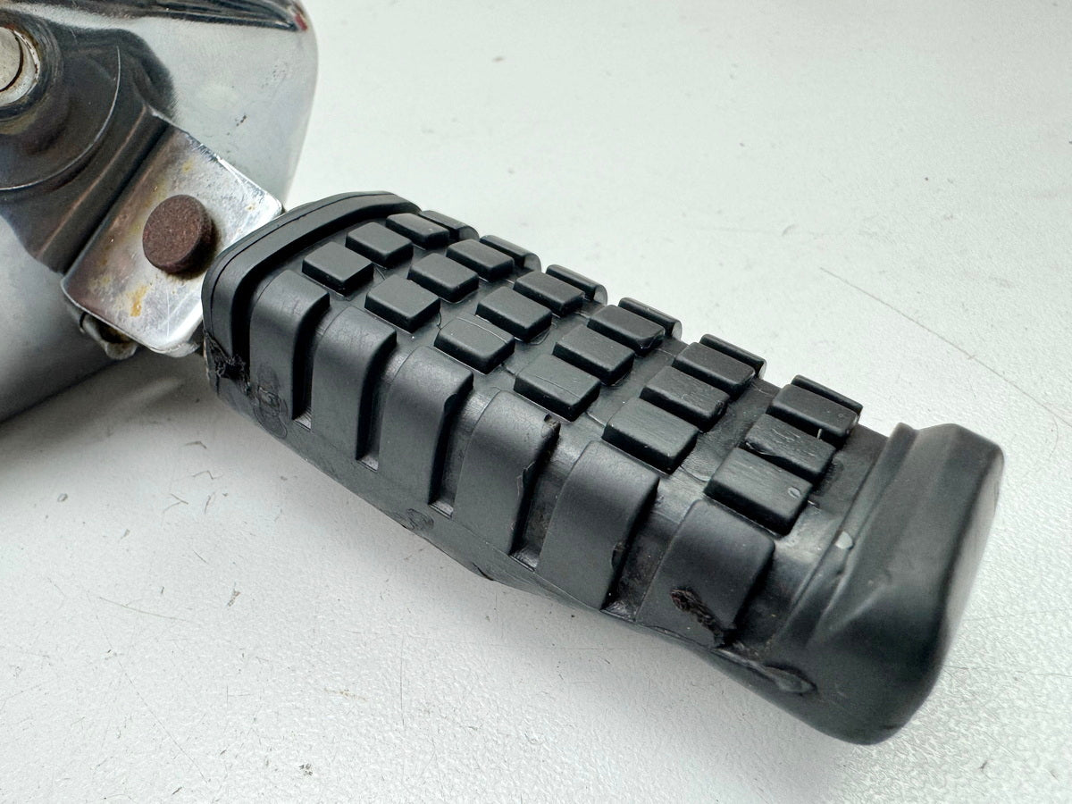 KAWASAKI EL 250 B Eliminator reposapiés, asiento trasero izquierdo, soporte de reposapiés