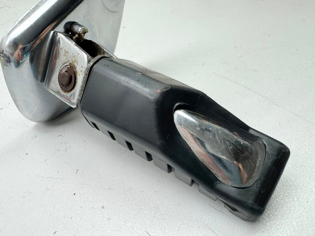 KAWASAKI EL 250 B Eliminator reposapiés, asiento trasero izquierdo, soporte de reposapiés