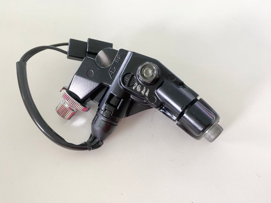 TRIUMPH DAYTONA 955 i T 595 N Kupplungsarmatur Halter Kupplungshebel 2046503
