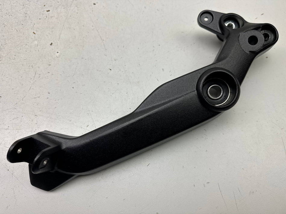 DUCATI Scrambler 800 Classic K100 AA Fußrastenplatte li. Halter Fußraste Träger
