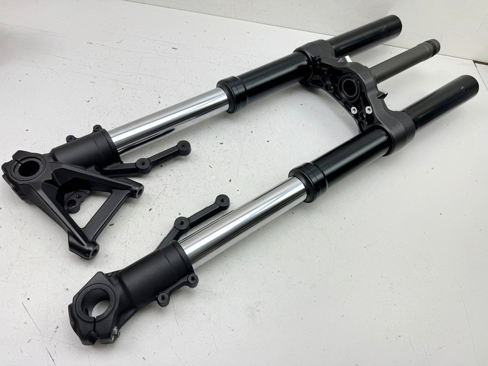 DUCATI Scrambler 800 Classic K100  Gabel Gabelholme Gabelbrücke unten unfallfrei