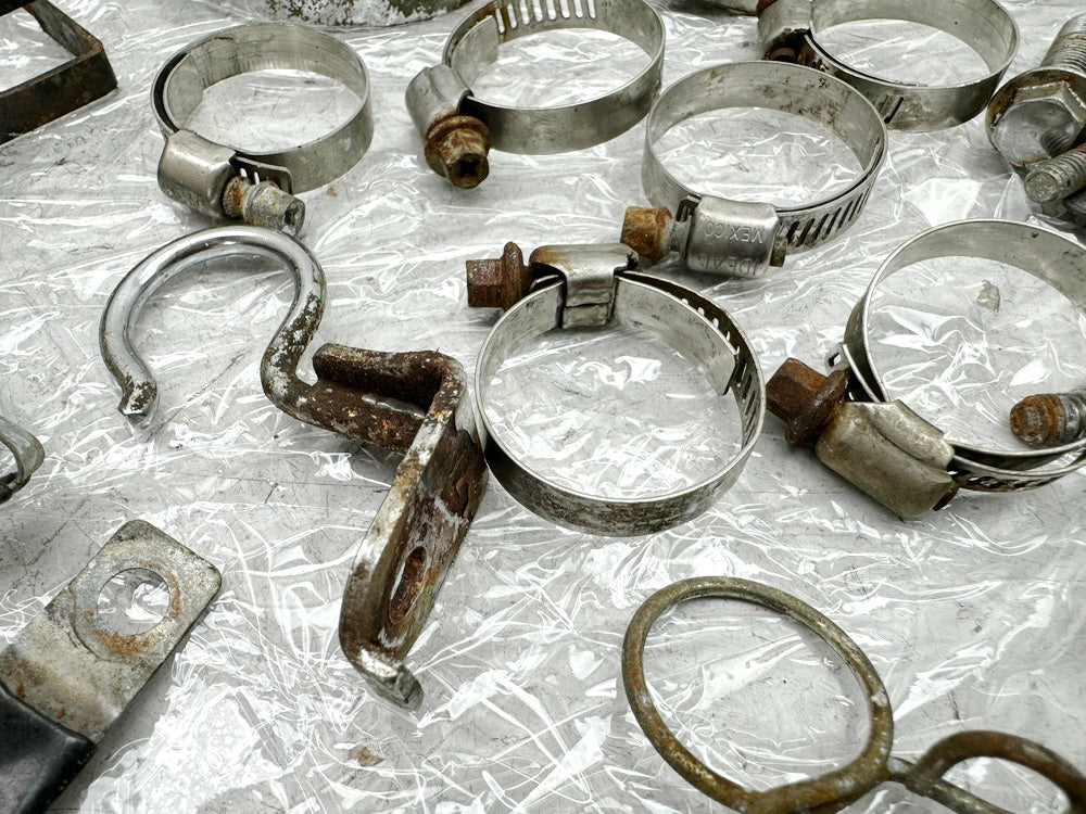 KAWASAKI EL 250 B Eliminator  Screws Nuts Brackets Small Parts (for frame)
