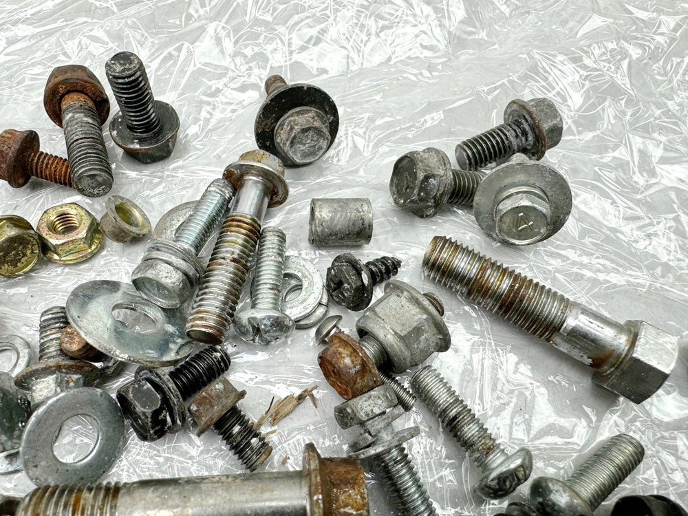 KAWASAKI EL 250 B Eliminator  Screws Nuts Brackets Small Parts (for frame)