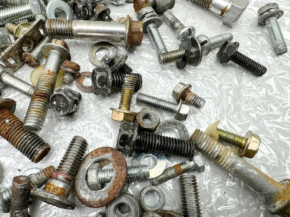 KAWASAKI EL 250 B Eliminator  Screws Nuts Brackets Small Parts (for frame)