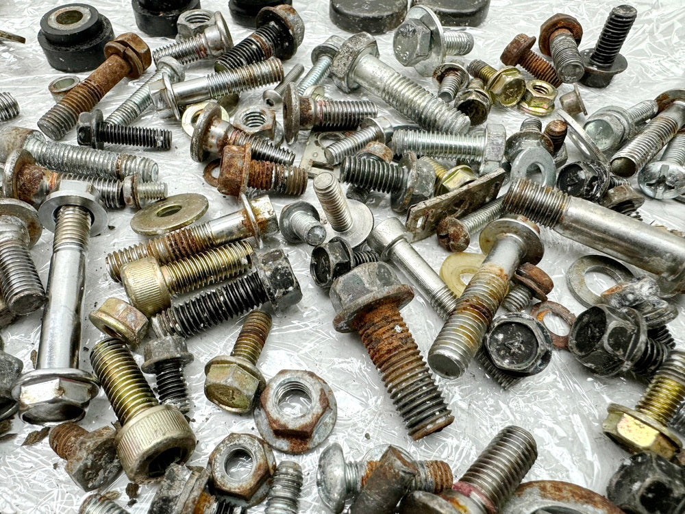KAWASAKI EL 250 B Eliminator  Screws Nuts Brackets Small Parts (for frame)