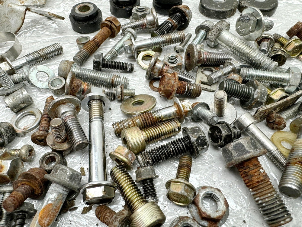 KAWASAKI EL 250 B Eliminator  Screws Nuts Brackets Small Parts (for frame)