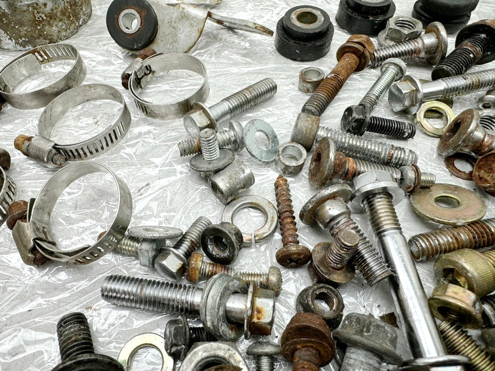 KAWASAKI EL 250 B Eliminator  Screws Nuts Brackets Small Parts (for frame)