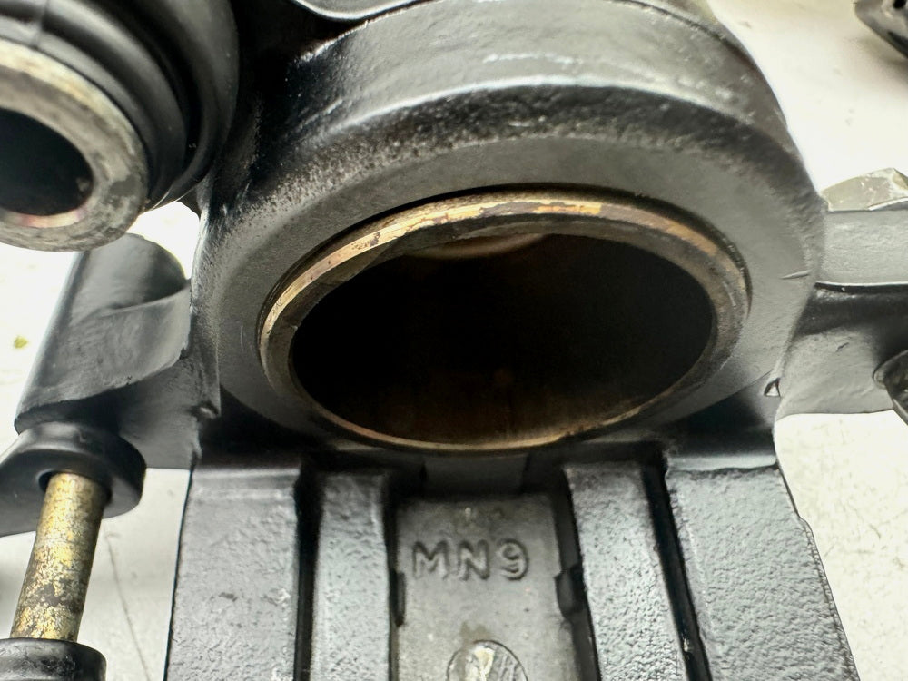 HONDA NX 650 RD08 DOMINATOR Bremssattel hinten Nissin Bremszange Bremskolben